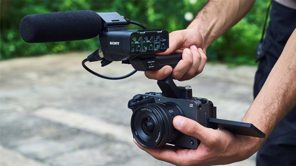 Sony Cinema Line FX30 Super 35 Camera with XLR Handle Unit